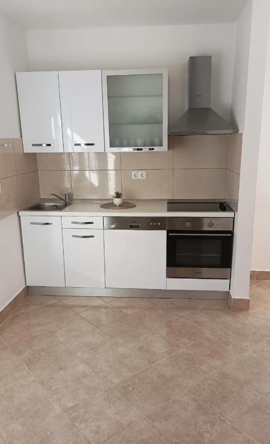 פונאנט Family Apartments Tomy מראה חיצוני תמונה