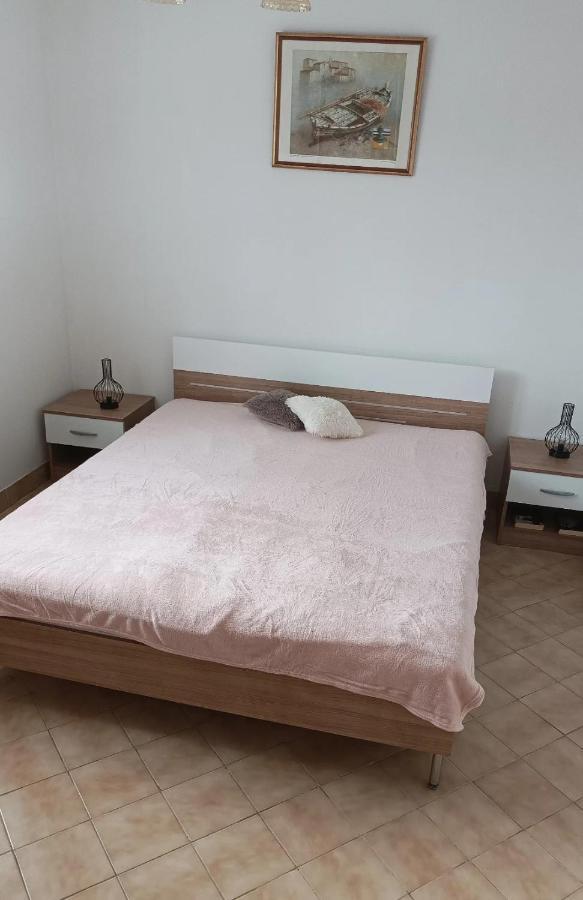 פונאנט Family Apartments Tomy מראה חיצוני תמונה