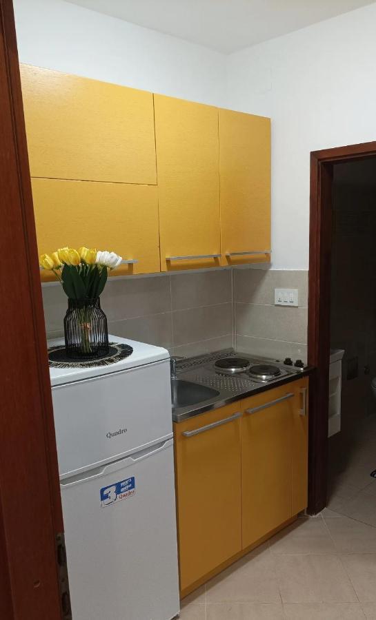 פונאנט Family Apartments Tomy מראה חיצוני תמונה