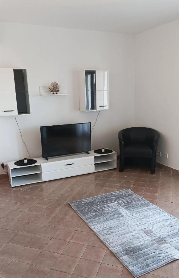 פונאנט Family Apartments Tomy מראה חיצוני תמונה