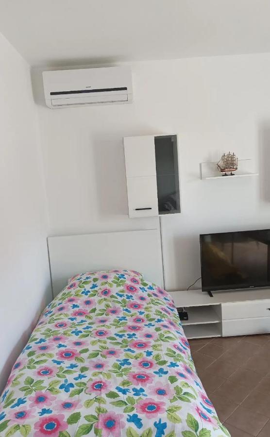 פונאנט Family Apartments Tomy מראה חיצוני תמונה