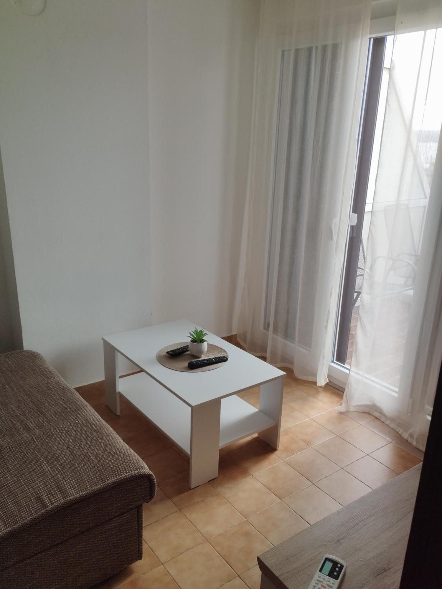 פונאנט Family Apartments Tomy מראה חיצוני תמונה
