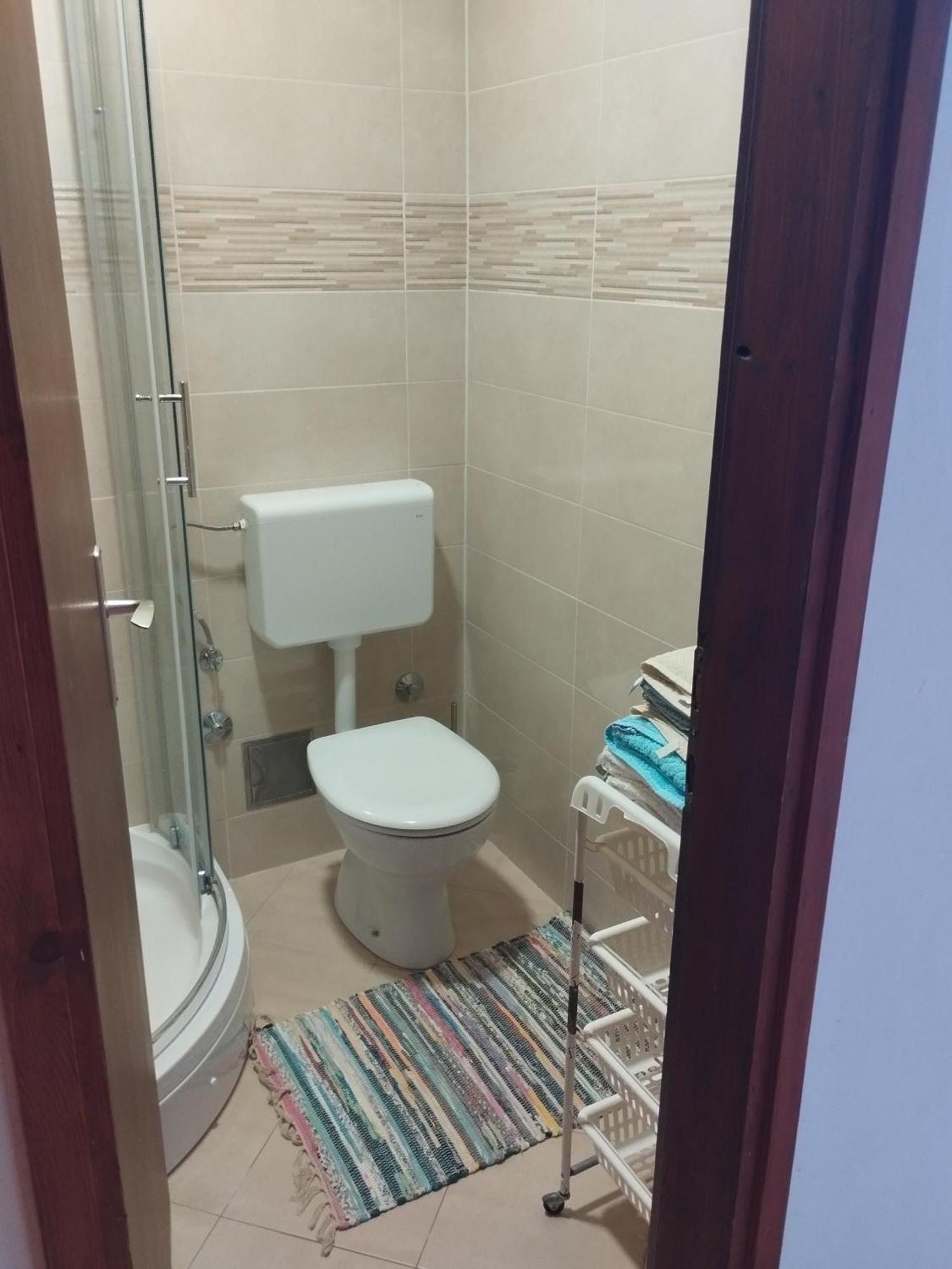 פונאנט Family Apartments Tomy מראה חיצוני תמונה